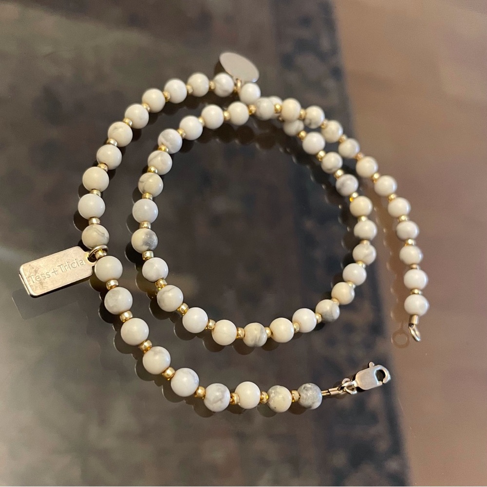 Elegant White Stone and Gold Beaded Bracelet - Tess+Tricia